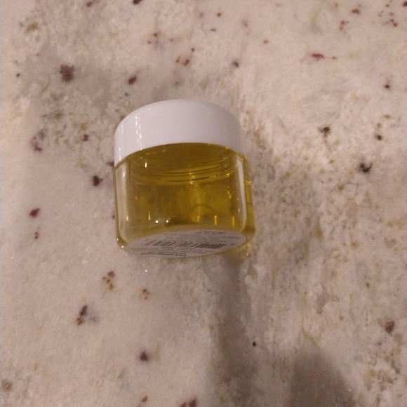 Manifest It Oil - Picture 2 of 3